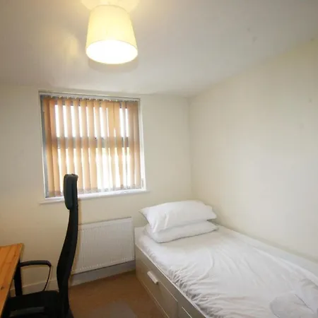 Apartamento Centrally Located One Bed With Balcony Bristol