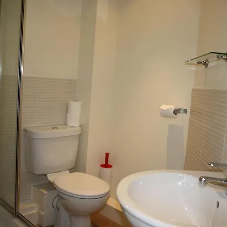 Daire Centrally Located One Bed With Balcony *