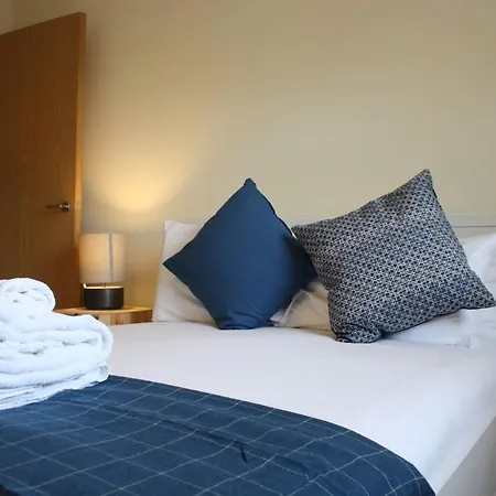 Daire Centrally Located One Bed With Balcony